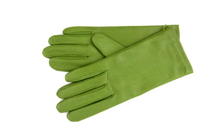 Amélie gant court classique en agneau doublé de soie (18 coloris)